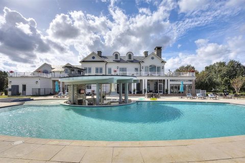 House in Chuluota, Florida 8 bedrooms, 1258.73 sq.m. № 2229389 - photo 18