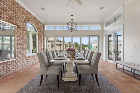 House in Chuluota, Florida 8 bedrooms, 1258.73 sq.m. № 2229389 - photo 17