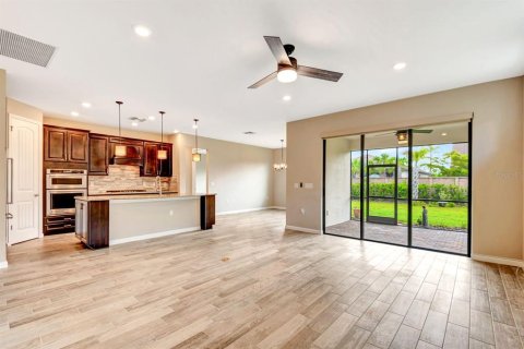 House in Bradenton, Florida 2 bedrooms, 174.56 sq.m. № 1751975 - photo 17