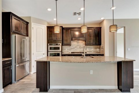 House in Bradenton, Florida 2 bedrooms, 174.56 sq.m. № 1751975 - photo 9