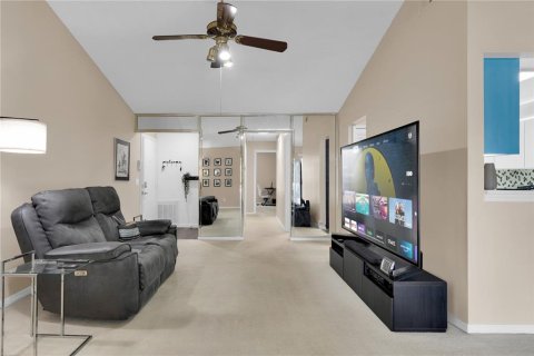 Condo in Orlando, Florida, 2 bedrooms  № 1725241 - photo 6