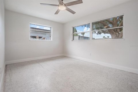 Casa en venta en Tampa, Florida, 3 dormitorios, 157.47 m2 № 1872796 - foto 16