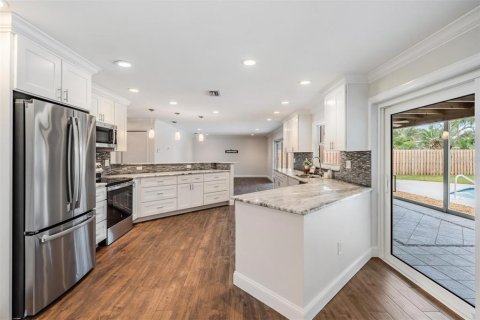 Casa en venta en Tampa, Florida, 3 dormitorios, 157.47 m2 № 1872796 - foto 9