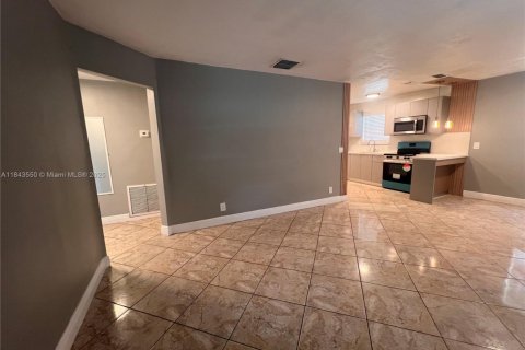 Casa en venta en Fort Lauderdale, Florida, 3 dormitorios, 89.19 m2 № 1836507 - foto 13