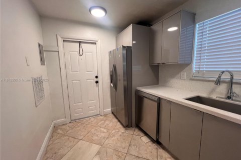 Casa en venta en Fort Lauderdale, Florida, 3 dormitorios, 89.19 m2 № 1836507 - foto 22