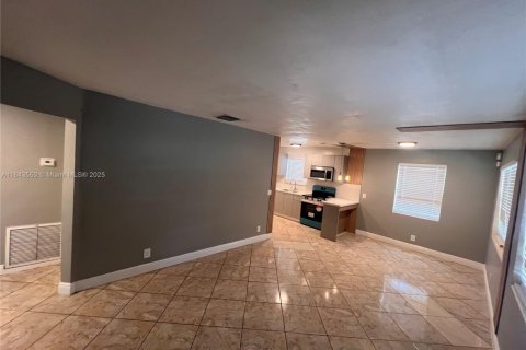 Casa en venta en Fort Lauderdale, Florida, 3 dormitorios, 89.19 m2 № 1836507 - foto 14