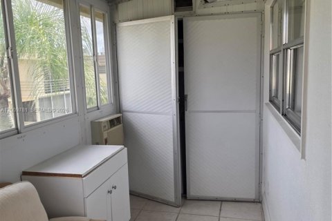 Снять в аренду кондоминиум в Делрей-Бич, Флорида 2 спальни, 81.75м2, № 2072737 - фото 12