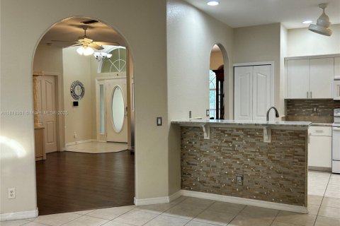 House in North Port, Florida 3 bedrooms, 164.44 sq.m. № 1927868 - photo 4