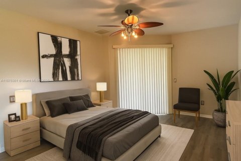 House in North Port, Florida 3 bedrooms, 164.44 sq.m. № 1927868 - photo 6