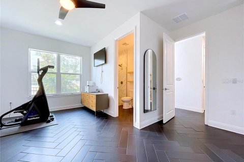 Townhouse in Tampa, Florida 4 bedrooms, 243.4 sq.m. № 2411578 - photo 28