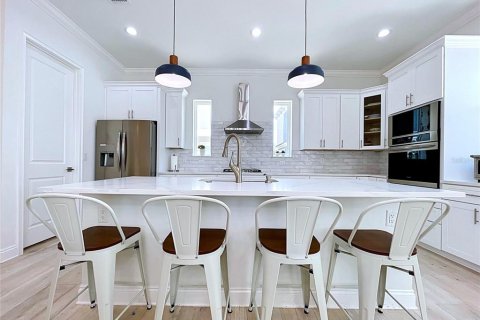 Townhouse in Tampa, Florida 4 bedrooms, 243.4 sq.m. № 2411578 - photo 24