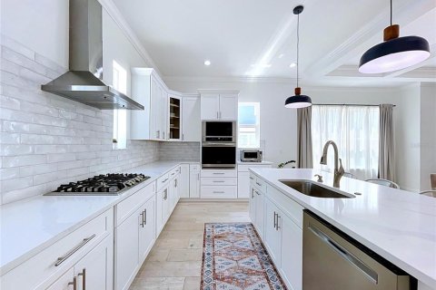 Townhouse in Tampa, Florida 4 bedrooms, 243.4 sq.m. № 2411578 - photo 26