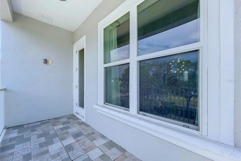 Townhouse in Tampa, Florida 4 bedrooms, 243.4 sq.m. № 2411578 - photo 15