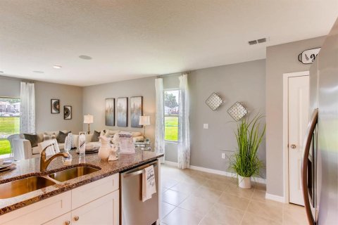 House in Poinciana, Florida 3 bedrooms, 139.73 sq.m. № 1820803 - photo 10