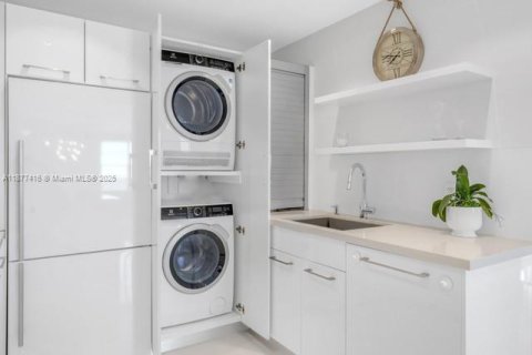 Купить кондоминиум в Майами-Бич, Флорида 2 спальни, 119.57м2, № 1981711 - фото 9