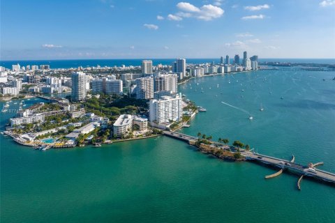 Купить кондоминиум в Майами-Бич, Флорида 2 спальни, 119.57м2, № 1981711 - фото 18