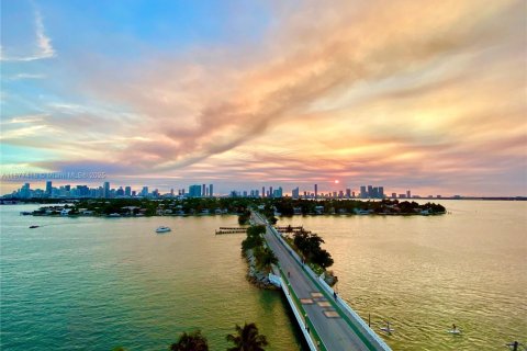 Купить кондоминиум в Майами-Бич, Флорида 2 спальни, 119.57м2, № 1981711 - фото 17