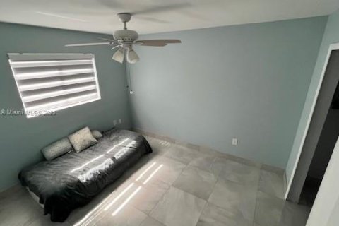 House in Sunrise, Florida 3 bedrooms, 144.37 sq.m. № 1871293 - photo 8
