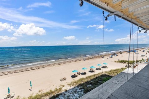 Condo in Fort Lauderdale, Florida, 3 bedrooms  № 1845597 - photo 15