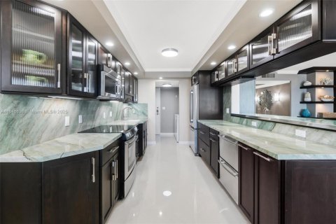 Condo in Fort Lauderdale, Florida, 3 bedrooms  № 1845597 - photo 21
