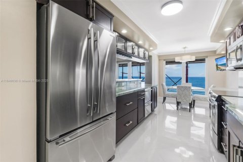 Condo in Fort Lauderdale, Florida, 3 bedrooms  № 1845597 - photo 26