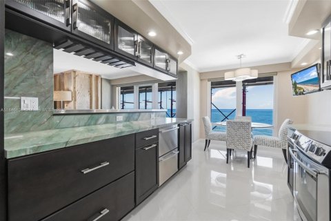 Condo in Fort Lauderdale, Florida, 3 bedrooms  № 1845597 - photo 20