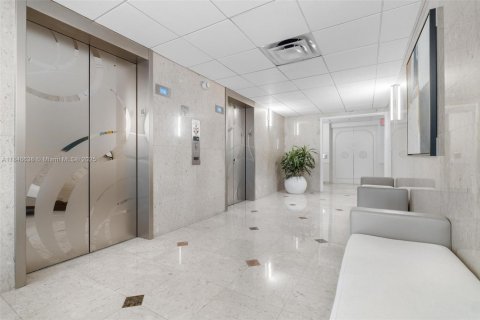 Condo in Fort Lauderdale, Florida, 3 bedrooms  № 1845597 - photo 12