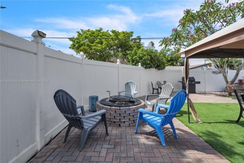 House in Fort Lauderdale, Florida 3 bedrooms, 127.28 sq.m. № 1818278 - photo 27
