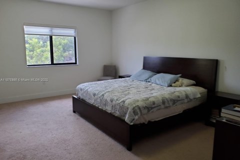 Townhouse in Miami, Florida 4 bedrooms, 168.34 sq.m. № 1922889 - photo 8