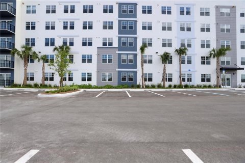 Condo in Orlando, Florida, 2 bedrooms № 2208755 - photo 17