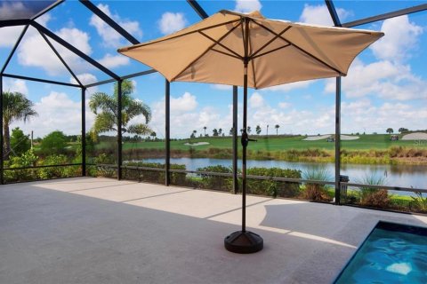 House in LAKEWOOD NATIONAL in Bradenton, Florida 4 bedrooms, 236.25 sq.m. № 213385 - photo 18