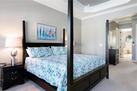 House in LAKEWOOD NATIONAL in Bradenton, Florida 4 bedrooms, 236.25 sq.m. № 213385 - photo 19