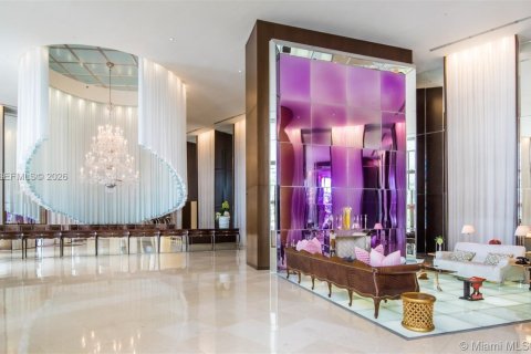 Condo in Miami Beach, Florida, 2 bedrooms  № 2391926 - photo 23