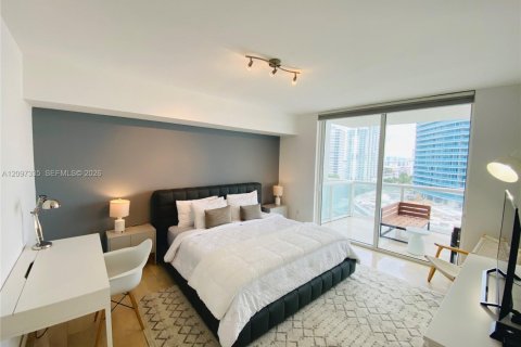 Condo in Miami Beach, Florida, 2 bedrooms  № 2391926 - photo 10
