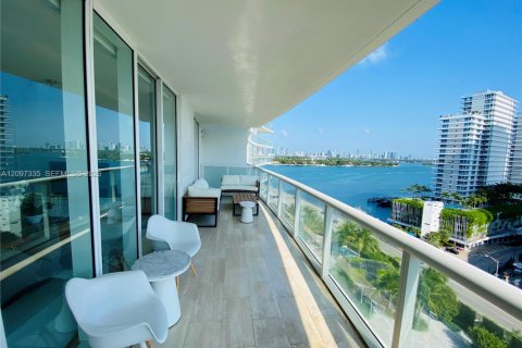 Condo in Miami Beach, Florida, 2 bedrooms  № 2391926 - photo 2