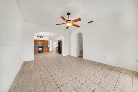 Villa ou maison à vendre à Orlando, Floride: 4 chambres, 183.57 m2 № 2388903 - photo 9