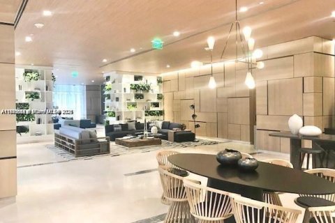 Condo in Miami, Florida, 1 bedroom  № 2081474 - photo 23
