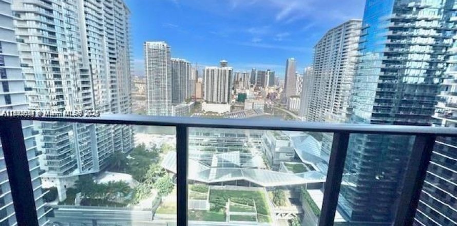 Condo in Miami, Florida, 1 bedroom  № 2081474