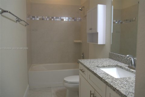 Снять в аренду виллу или дом в Холливуд, Флорида 3 спальни, 174.75м2, № 2008098 - фото 13