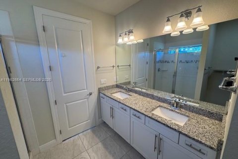 Снять в аренду виллу или дом в Холливуд, Флорида 3 спальни, 174.75м2, № 2008098 - фото 12