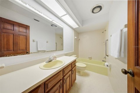 Villa ou maison à vendre à Lake Alfred, Floride: 3 chambres, 174.28 m2 № 2329661 - photo 24
