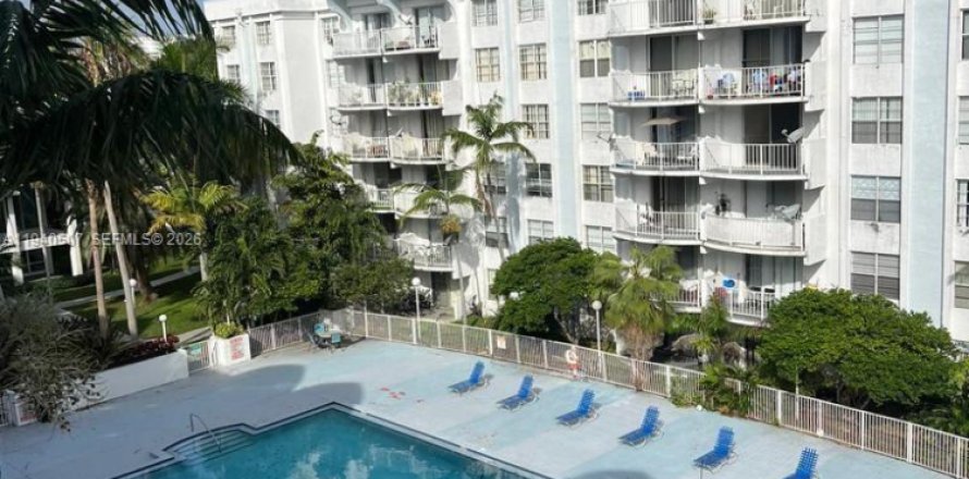 Appartement à Miami, Floride 1 chambre, 76.74 m2 № 1997697