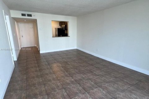 Appartement à louer à Miami, Floride: 1 chambre, 76.74 m2 № 1997697 - photo 4