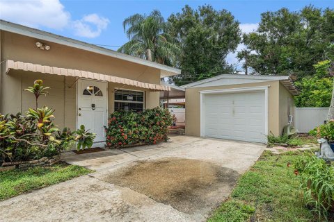 Casa en venta en Saint Petersburg, Florida, 3 dormitorios, 157.38 m2 № 1798412 - foto 5