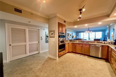 Condo in Hutchinson Island South, Florida, 3 bedrooms  № 1904090 - photo 14