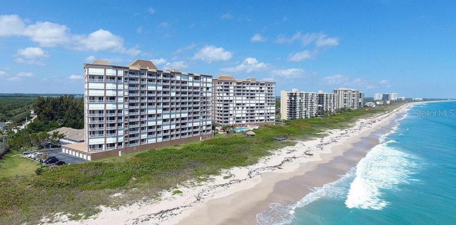 Condo in Hutchinson Island South, Florida, 3 bedrooms № 1904090