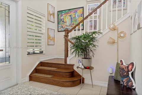 Casa en venta en Pembroke Pines, Florida, 4 dormitorios, 223.06 m2 № 2064392 - foto 4