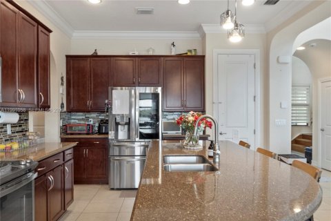 Casa en venta en Pembroke Pines, Florida, 4 dormitorios, 223.06 m2 № 2064392 - foto 13