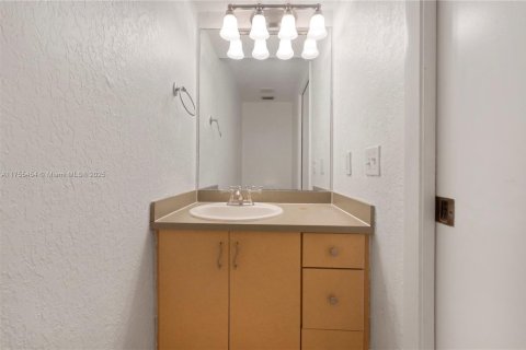 Touwnhouse à vendre à Cooper City, Floride: 3 chambres, 154.78 m2 № 1502142 - photo 20
