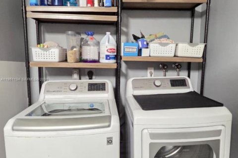 Купить виллу или дом в Уэстон, Флорида 3 спальни, 131.92м2, № 2008535 - фото 30